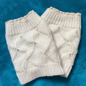 Handmade • White & Cream • Knit Boot Cuffs 🤎